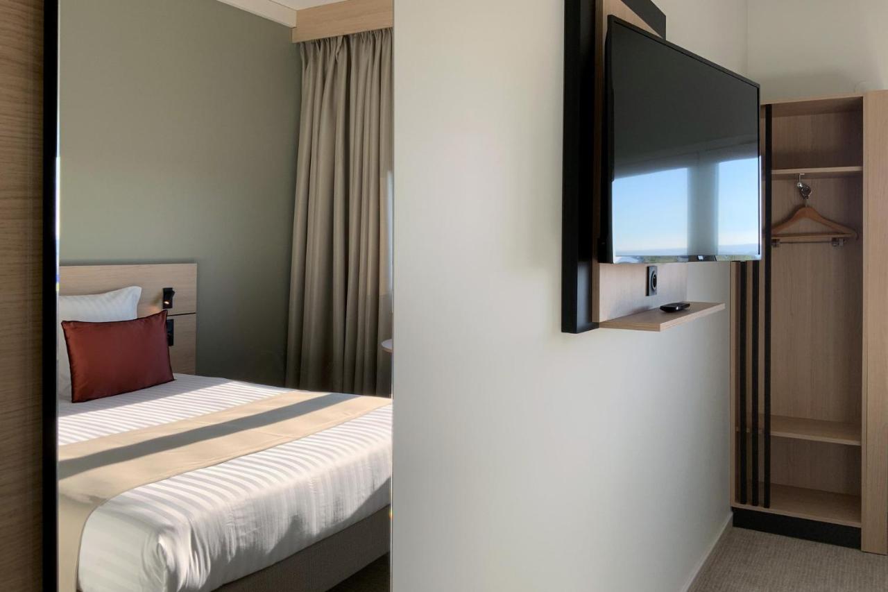 Hotel Akena Troyes - La Chapelle St-Luc Les Noes-pres-Troyes Экстерьер фото
